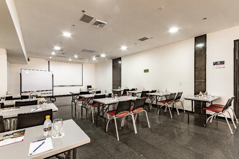 Tryp By Wyndham Bogota Usaquen Exterior photo